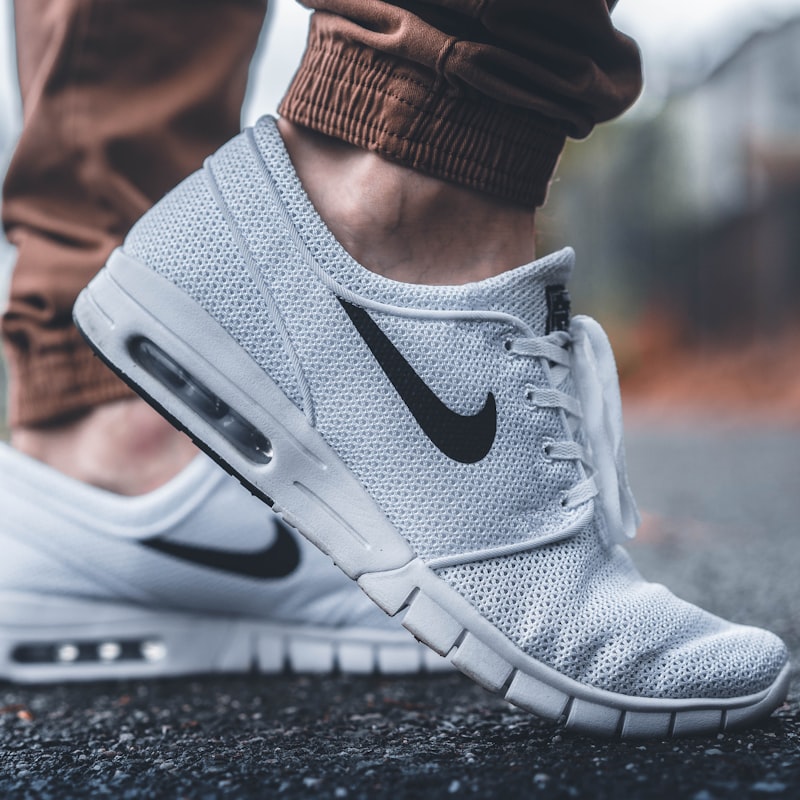 Nike Downshifter Running Shoes Lite